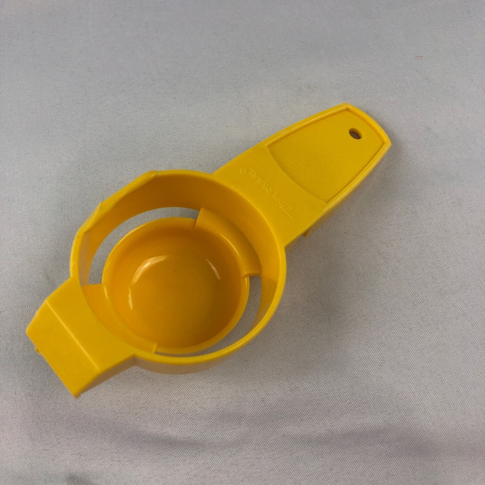Tupperware Vintage Egg Separator Yellow Plastic Kitchen Tool 779-12 USA Made